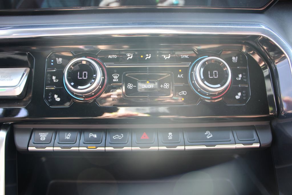 Used 2025 GMC Sierra 2500 Denali Ultimate image 47