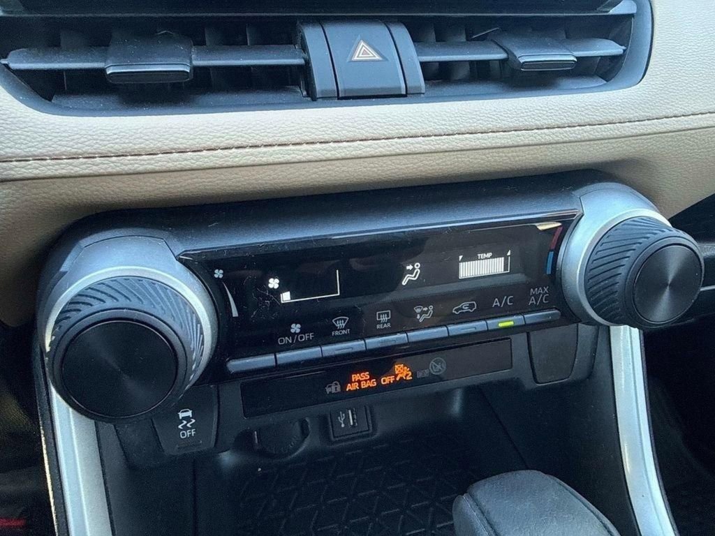 Used 2023 Toyota RAV4 LE image 23