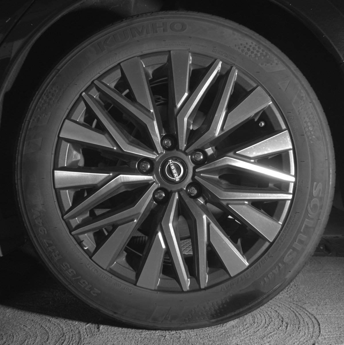 Used 2025 Nissan Altima 2.5 SV image 14