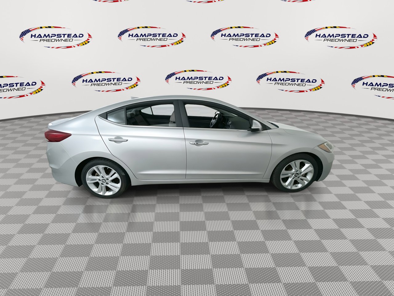 Used 2017 Hyundai Elantra Limited image 9