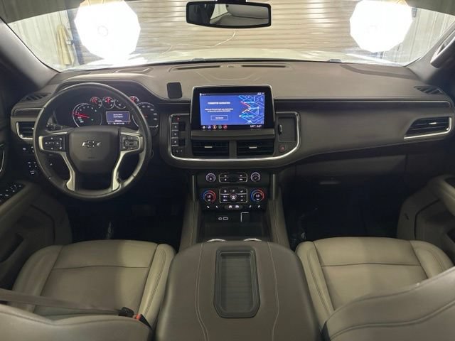 Used 2021 Chevrolet Tahoe Z71 w/ Luxury Package AWD/4WD image 16