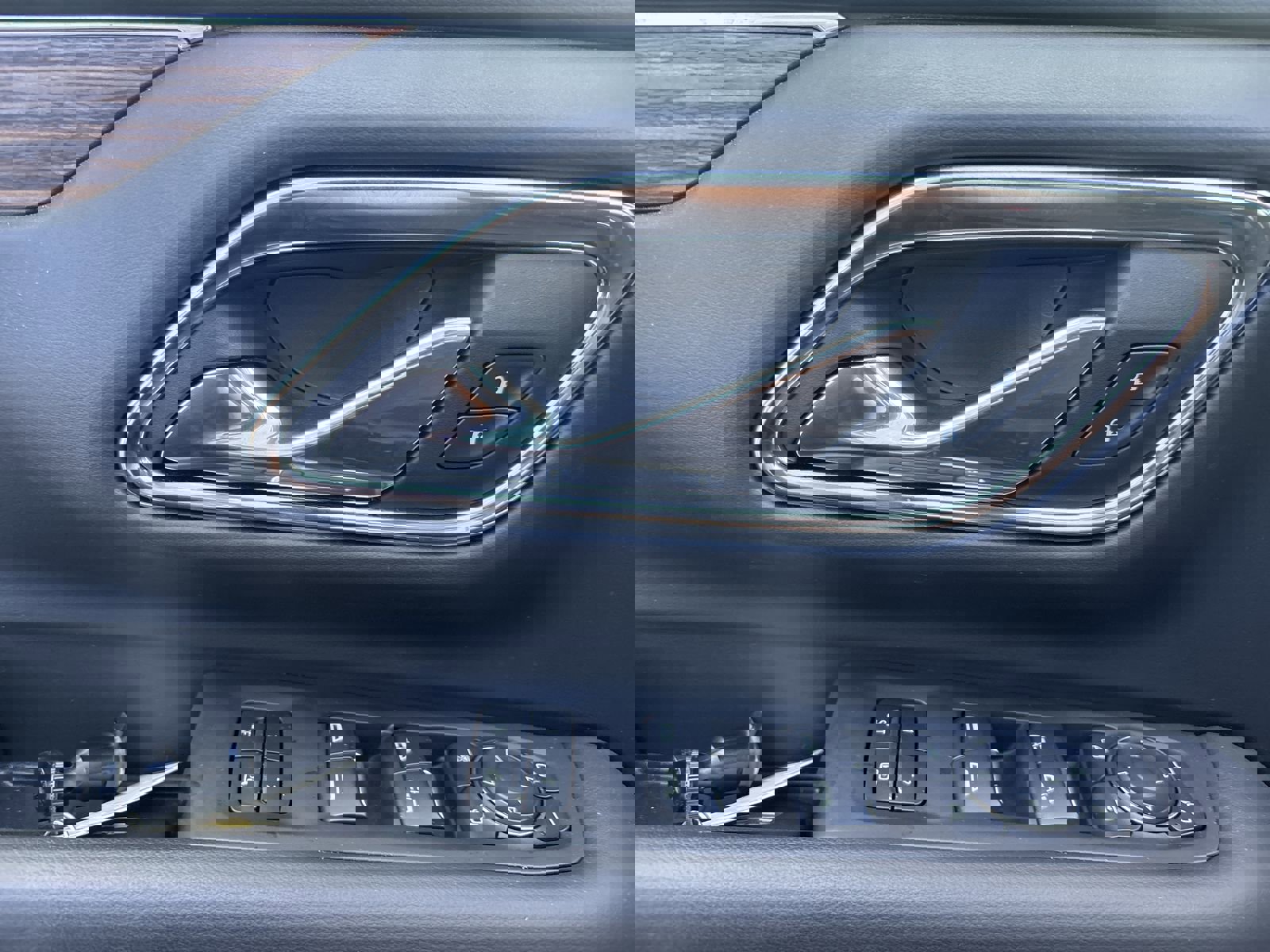 Certified 2024 Chevrolet Tahoe High Country image 16