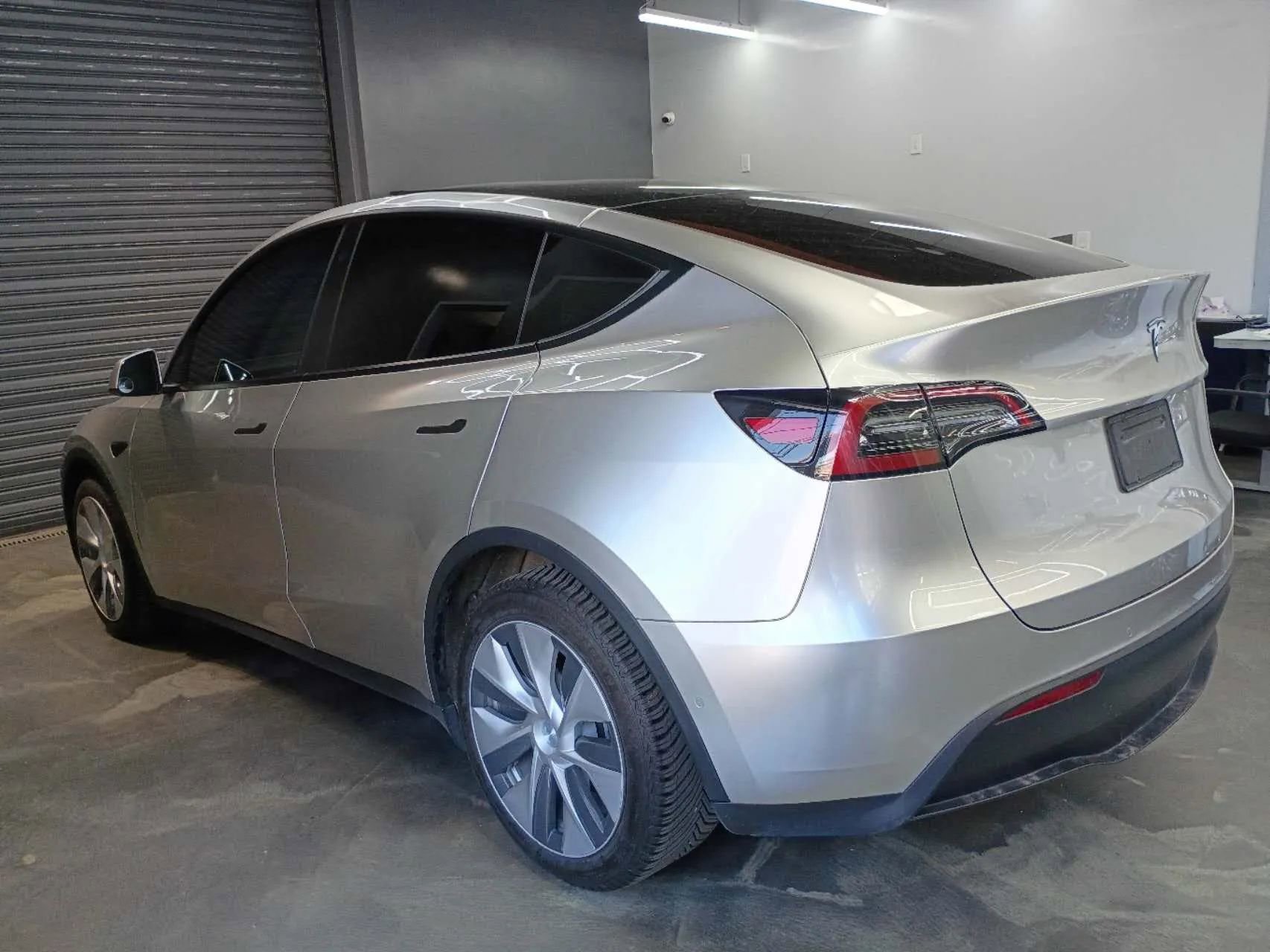 Used 2022 Tesla Model Y Long Range AWD/4WD image 7