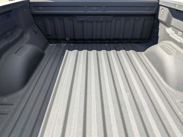 Used 2022 Chevrolet Colorado ZR2 AWD/4WD image 30