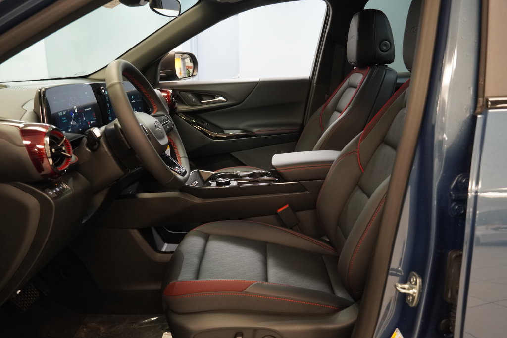 New 2027 Chevrolet Equinox RS w/ Convenience Package III AWD/4WD image 9
