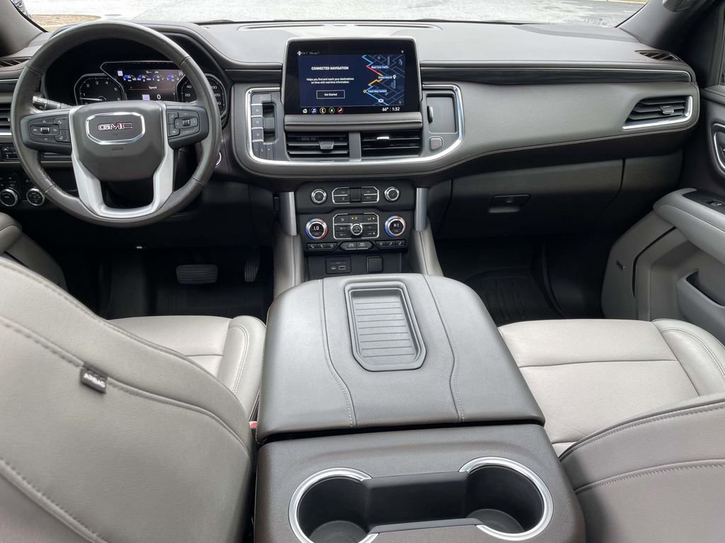 Used 2021 GMC Yukon SLT w/ SLT Premium Package image 17