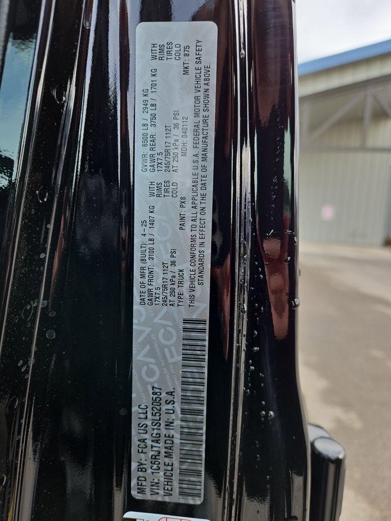 Used 2025 Jeep Gladiator Sport image 29