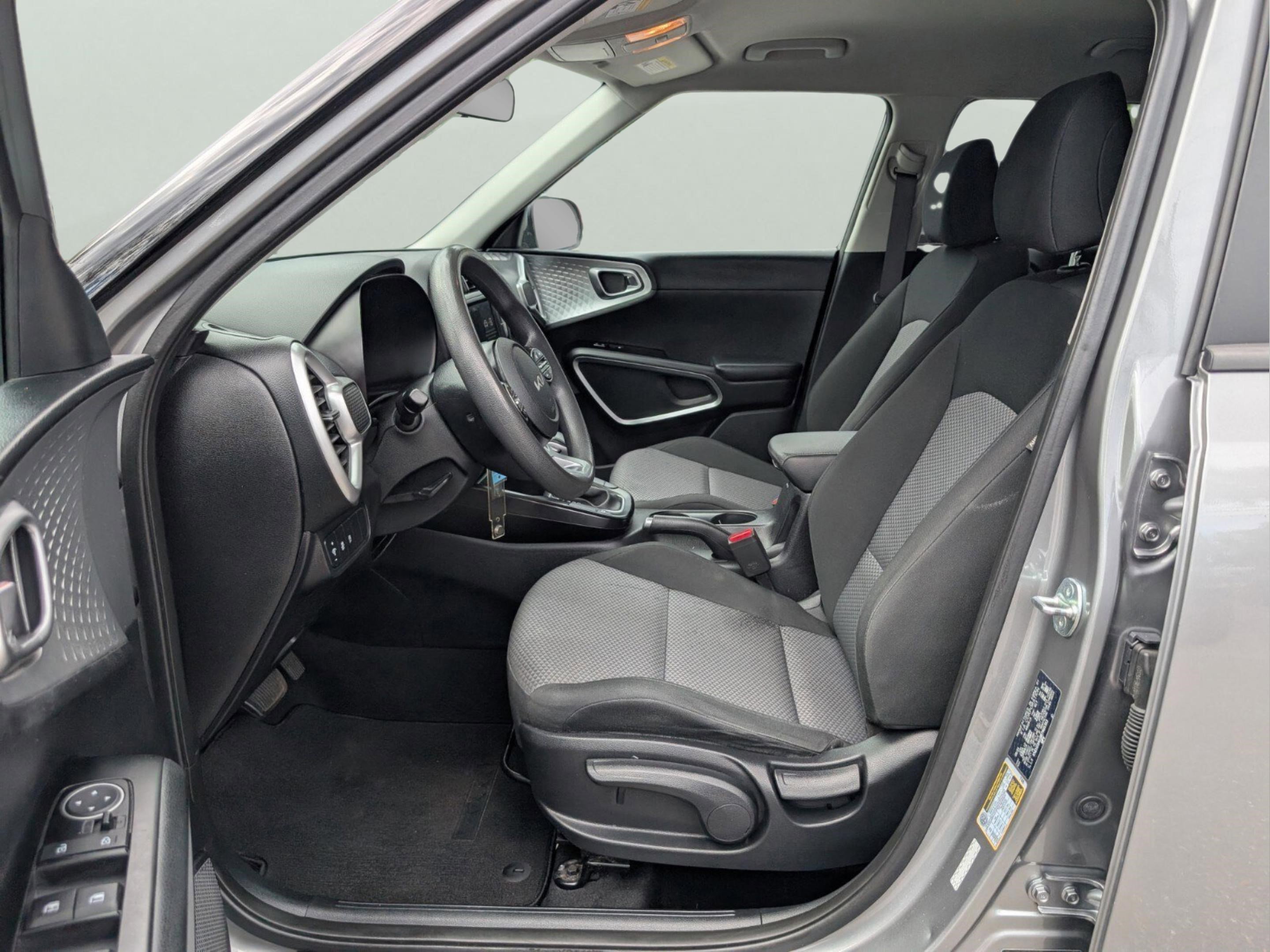 Used 2024 Kia Soul LX w/ Option Group 015 image 6