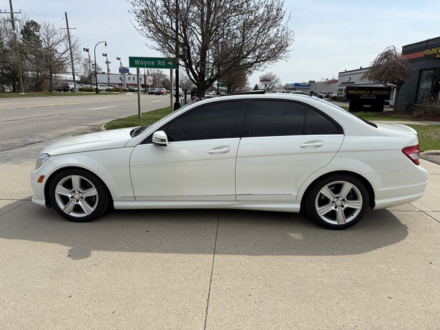 Used 2011 Mercedes-Benz C 300 4MATIC Sedan image 8