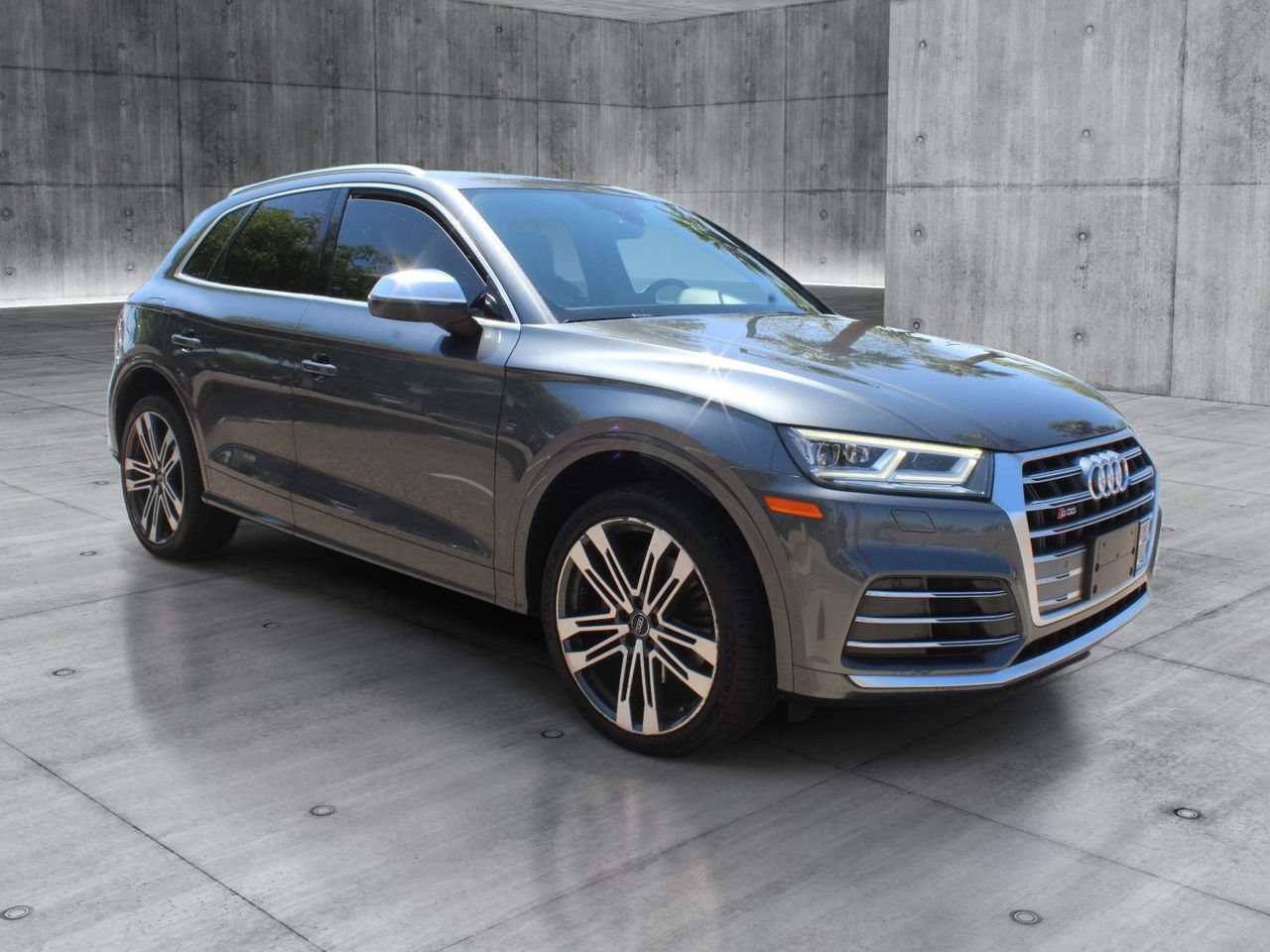 Used 2020 Audi SQ5 Premium w/ Convenience Package AWD/4WD image 7