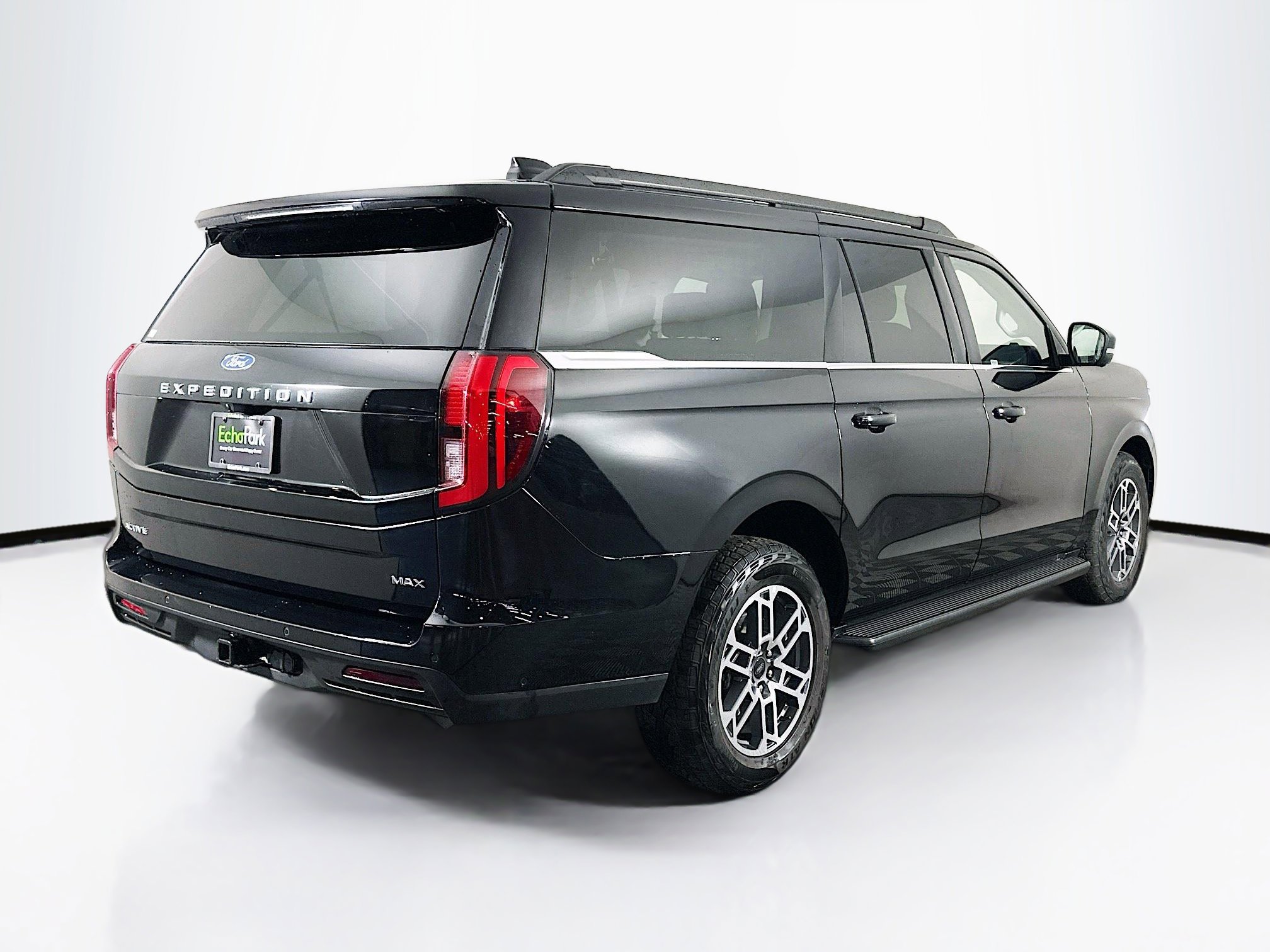 Used 2025 Ford Expedition Max Active AWD/4WD image 9