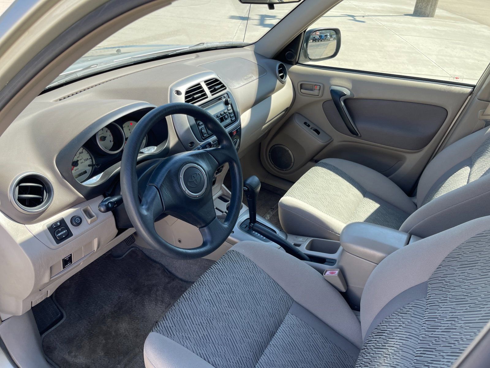 Used 2002 Toyota RAV4 2WD image 10