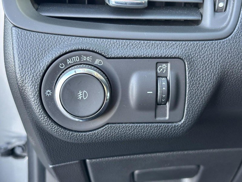 Used 2019 Buick Envision Essence image 16