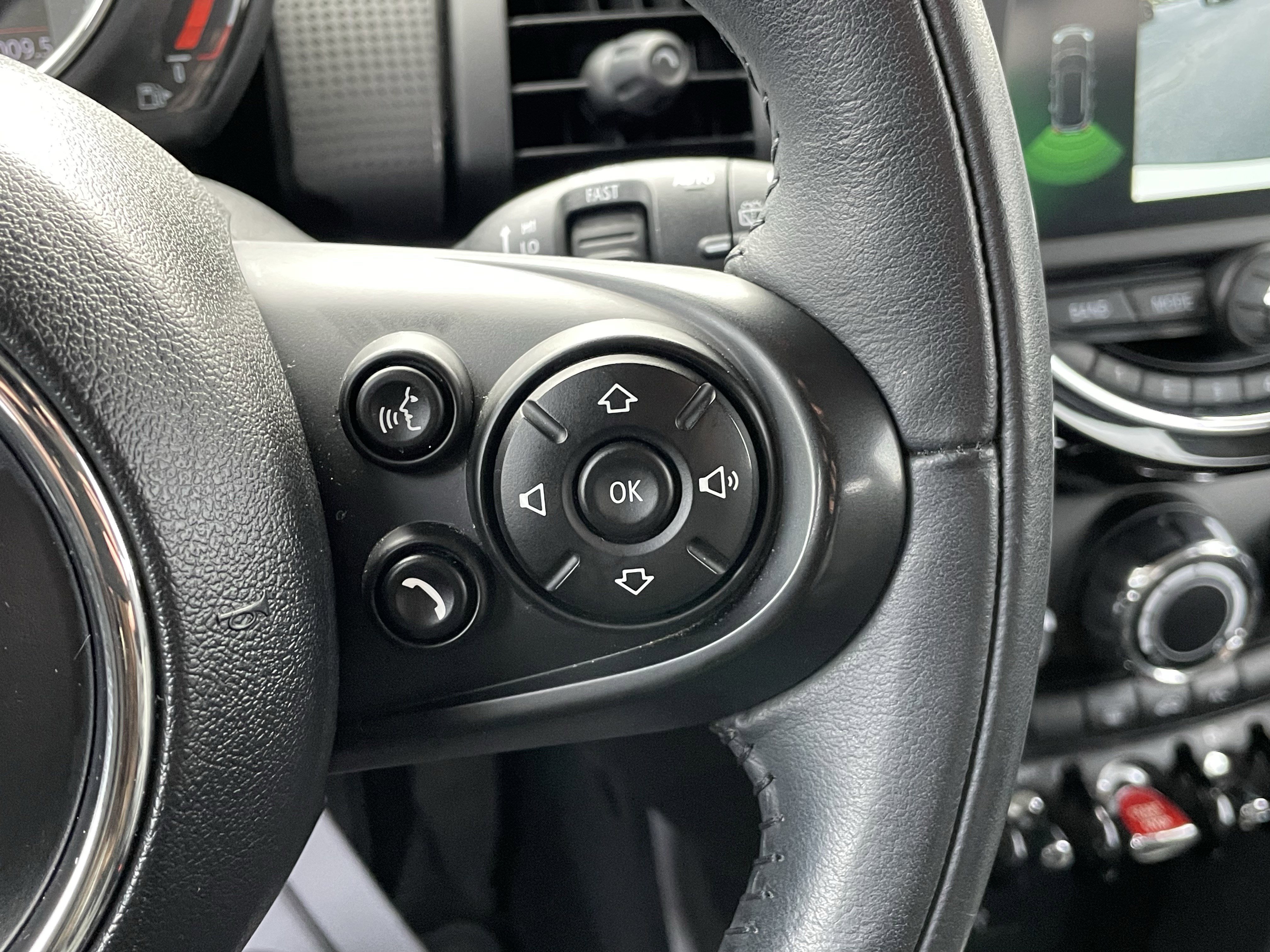 Used 2020 MINI Cooper 4-Door Hardtop w/ Storage Package image 18