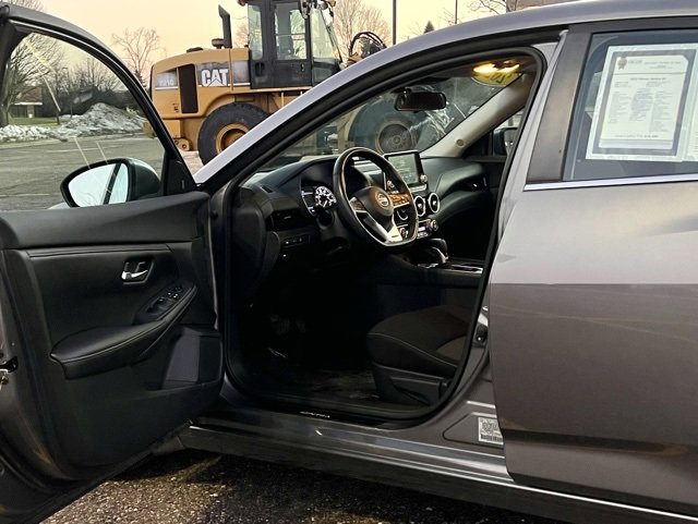 Used 2021 Nissan Sentra SV image 16