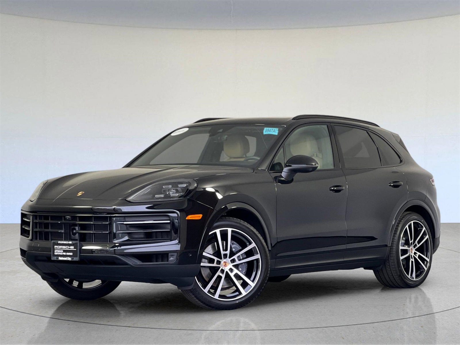 Certified 2025 Porsche Cayenne image 1