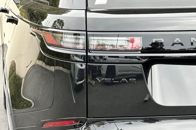 Certified 2025 Land Rover Range Rover Velar Dynamic SE AWD/4WD image 25