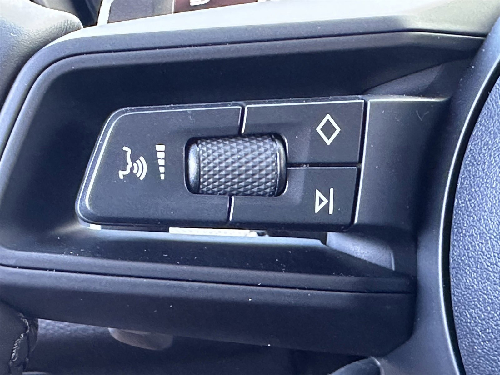 New 2026 Porsche Cayenne Coupe image 25