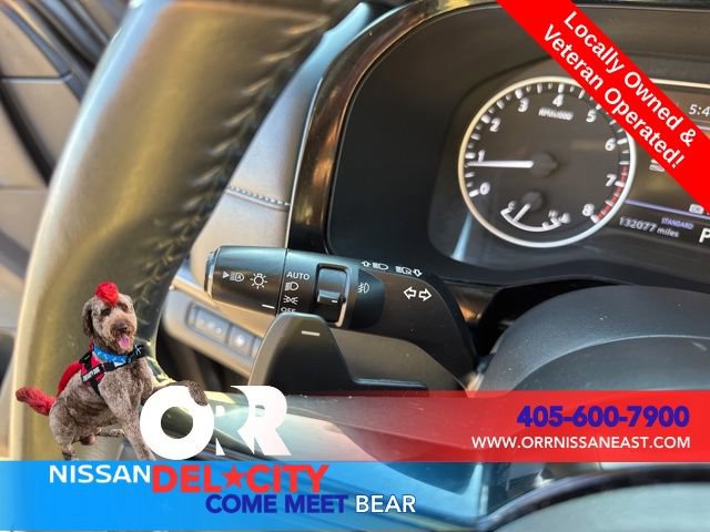 Used 2022 Nissan Pathfinder SL FWD image 22