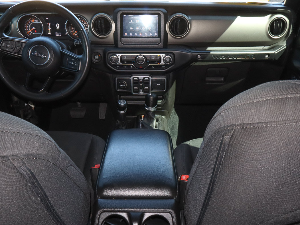 Used 2018 Jeep Wrangler Unlimited Sport S AWD/4WD image 10