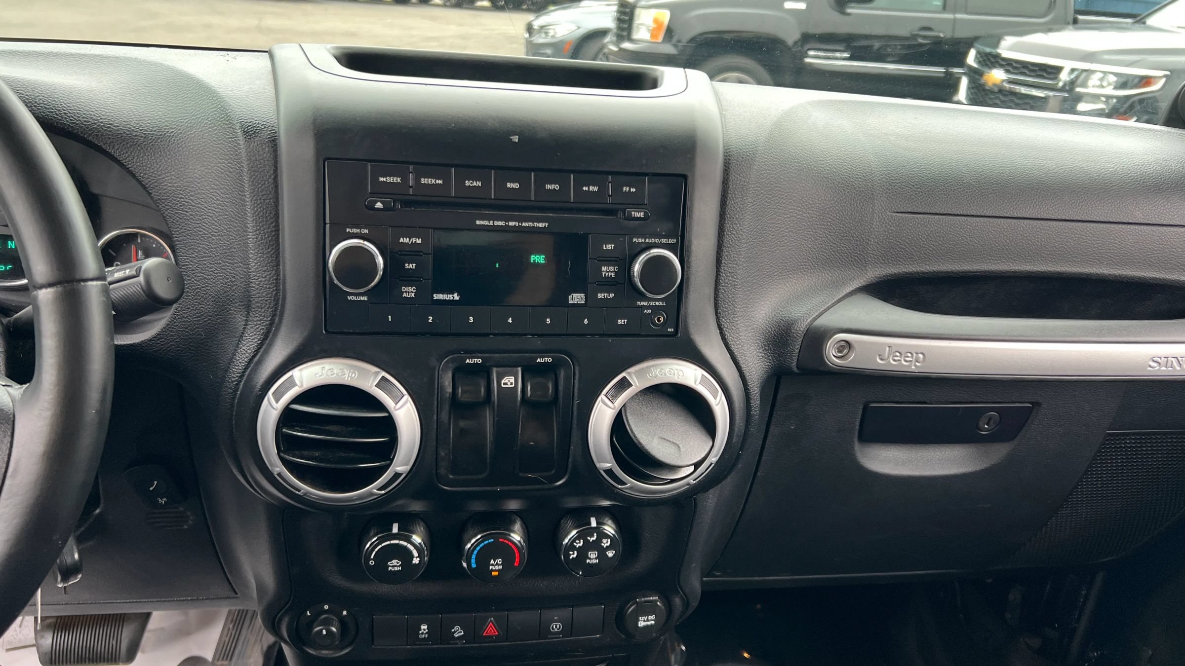 Used 2013 Jeep Wrangler Rubicon w/ Dual Top Group AWD/4WD image 15