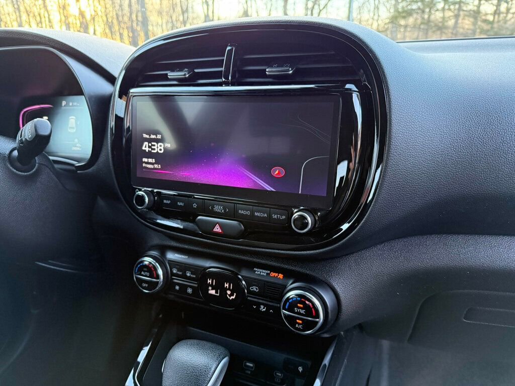 Used 2023 Kia Soul S image 45