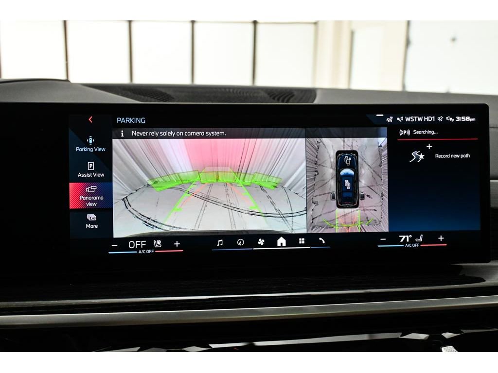 Used 2025 BMW X7 M60i AWD/4WD image 63