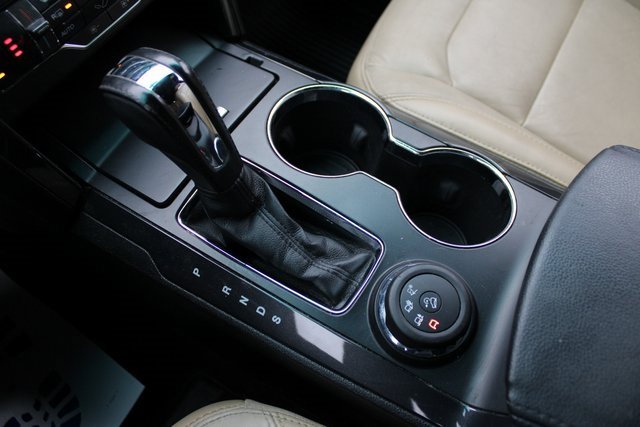 Used 2016 Ford Explorer XLT w/ Equipment Group 202A image 26