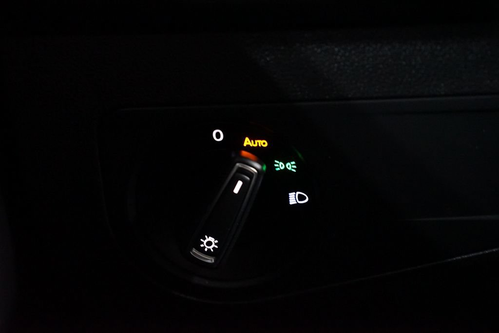 Used 2022 Volkswagen Tiguan SE FWD image 22