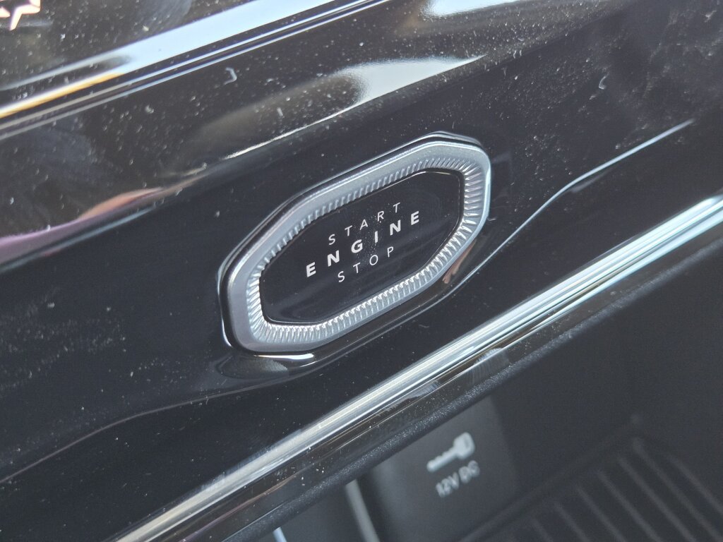 New 2027 Jeep Grand Cherokee Altitude AWD/4WD image 23