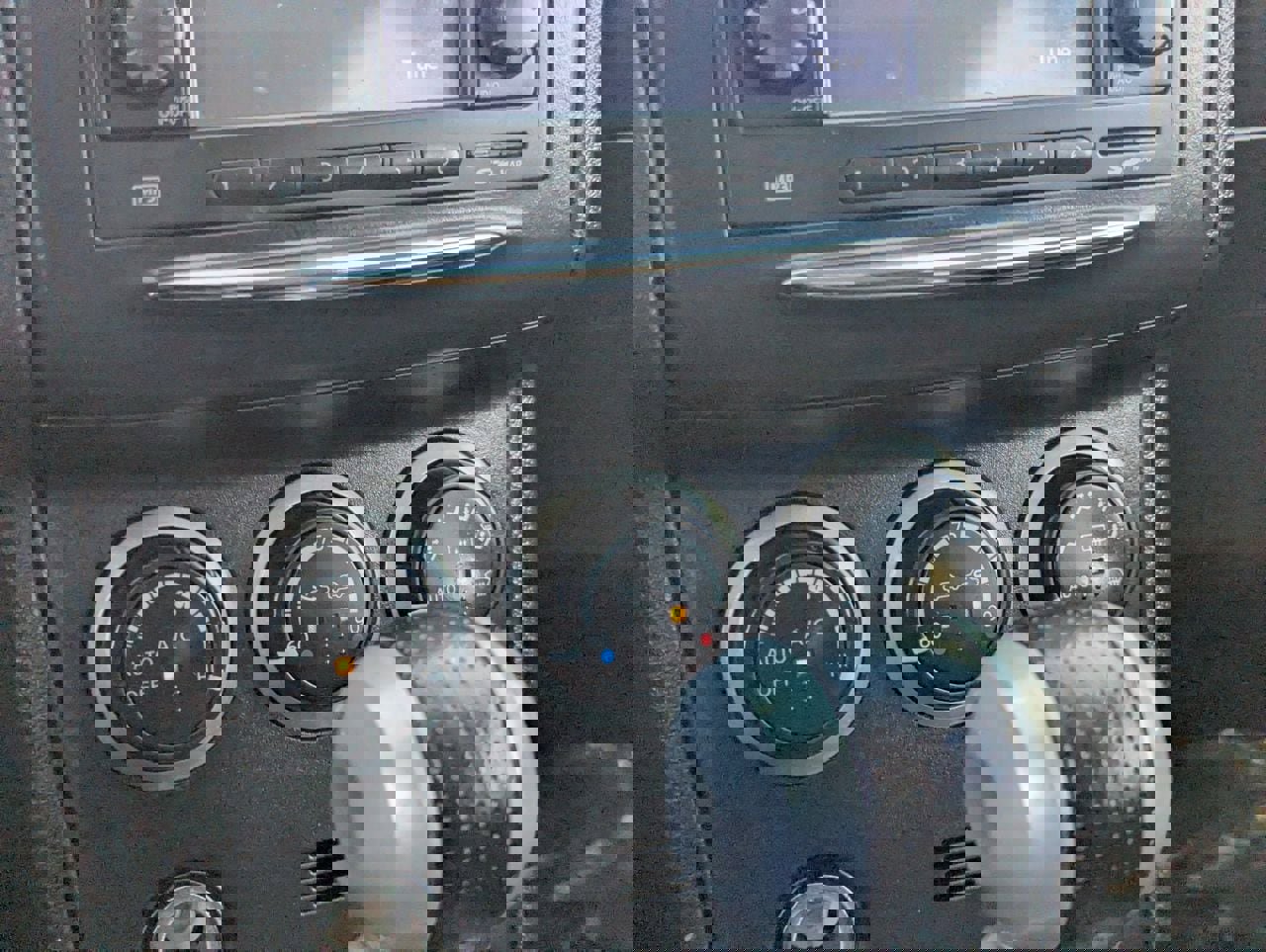 Used 2011 Nissan Rogue SV w/ SL Pkg image 24