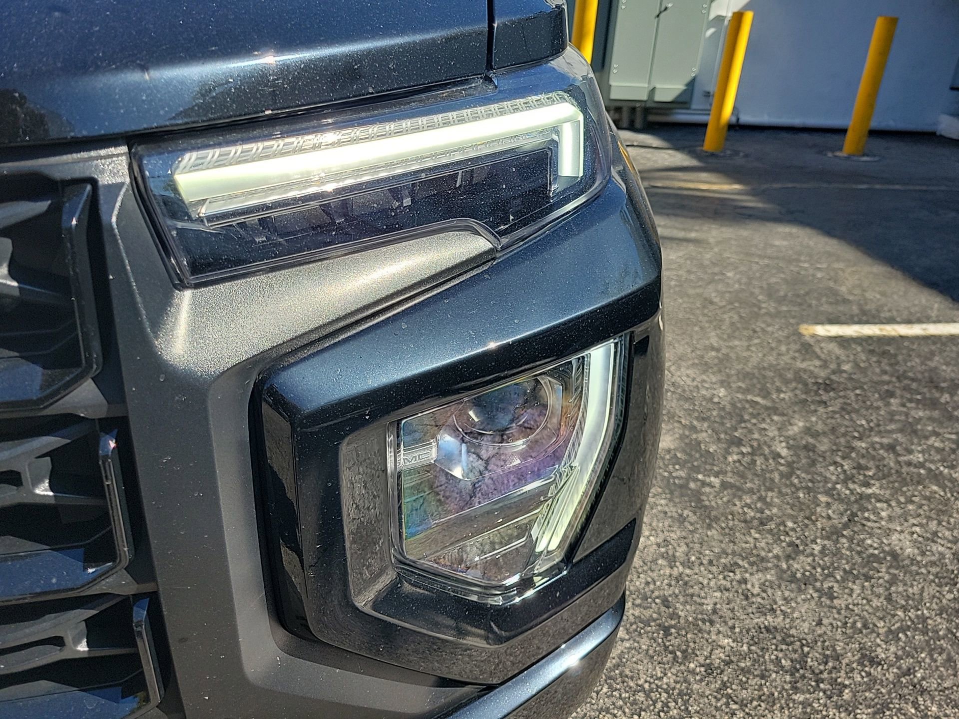 Used 2024 GMC Canyon Elevation image 8