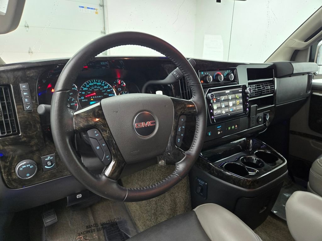 Used 2023 GMC Savana 2500 image 18