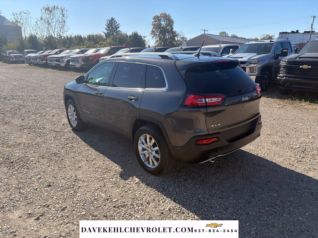 Used 2015 Jeep Cherokee Limited w/ Luxury Group AWD/4WD image 3
