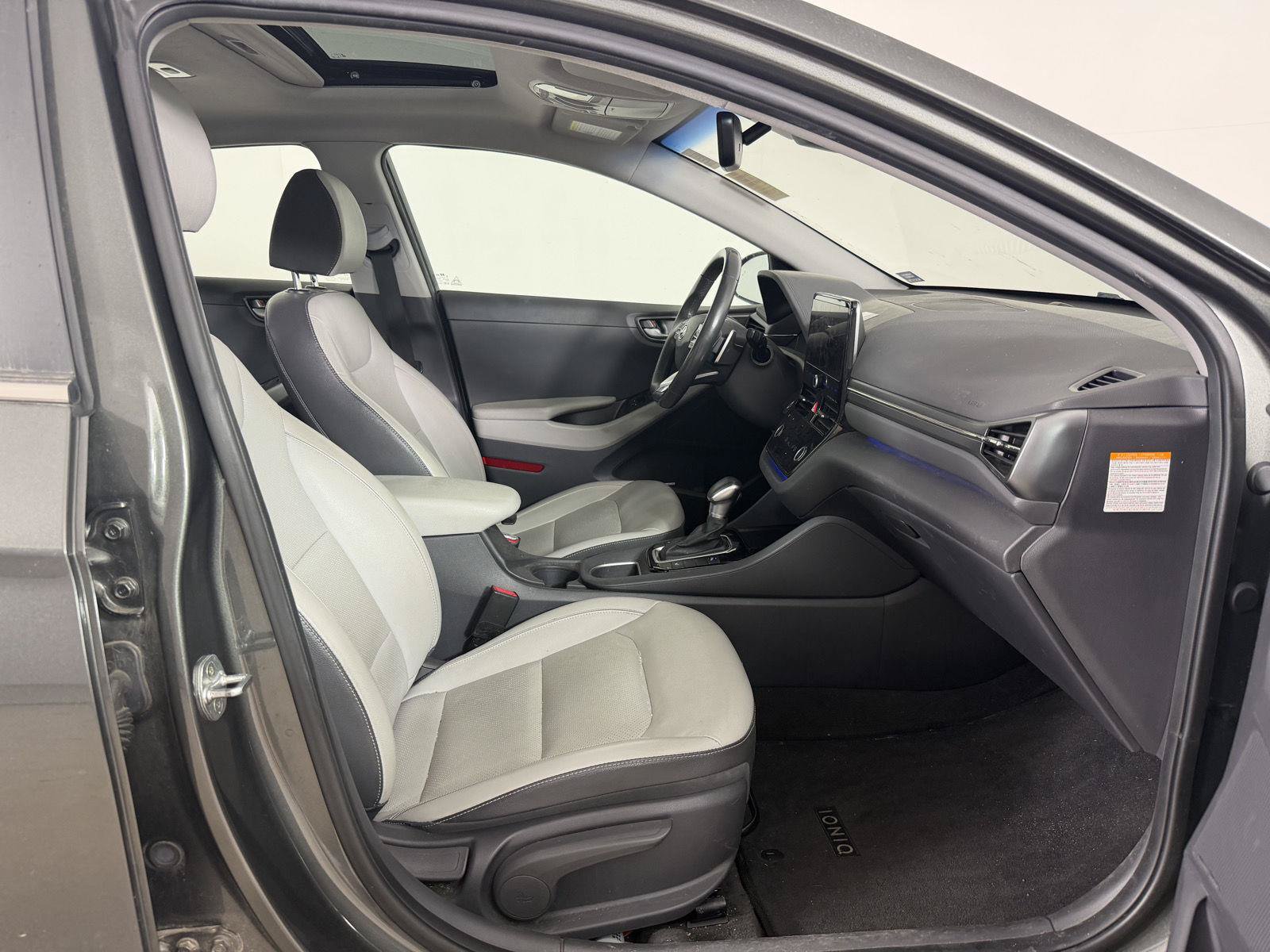 Used 2021 Hyundai Ioniq Limited FWD image 14