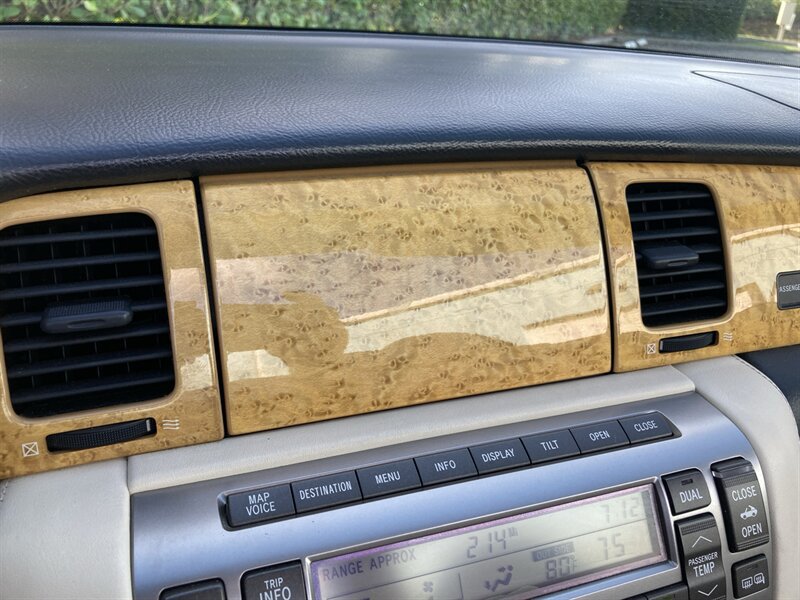 Used 2004 Lexus SC 430 Convertible RWD image 24