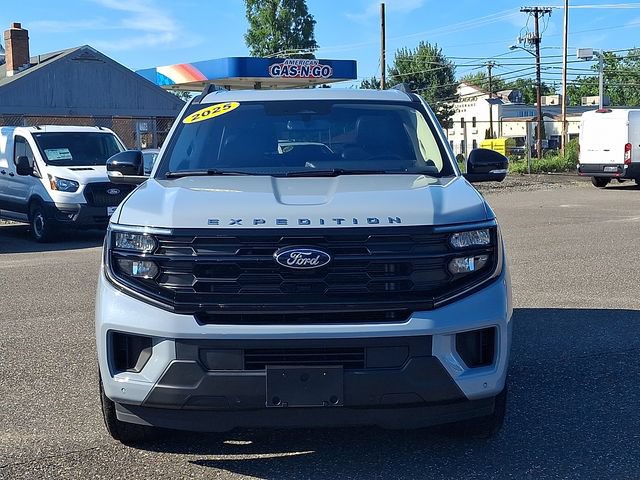 Certified 2025 Ford Expedition Active AWD/4WD image 2