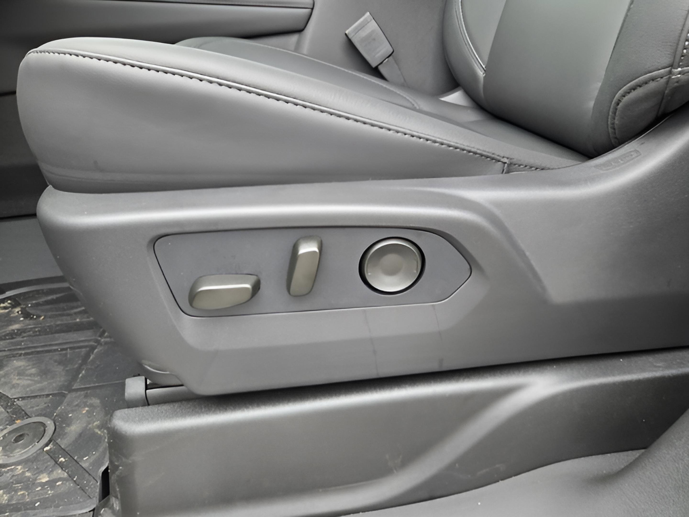 New 2026 Chevrolet Suburban Z71 w/ Comfort Package image 12