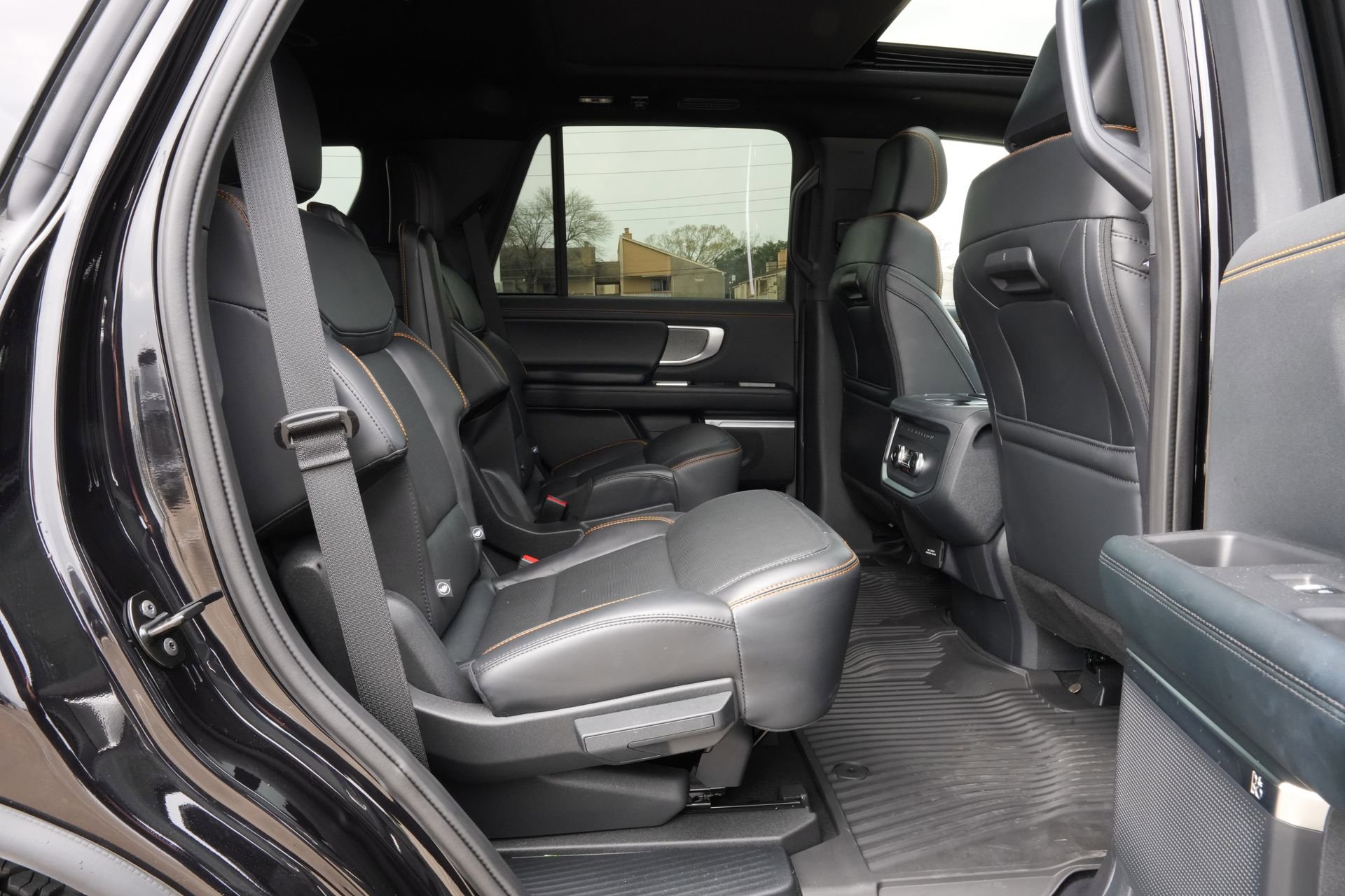 Used 2025 Ford Expedition Tremor image 25