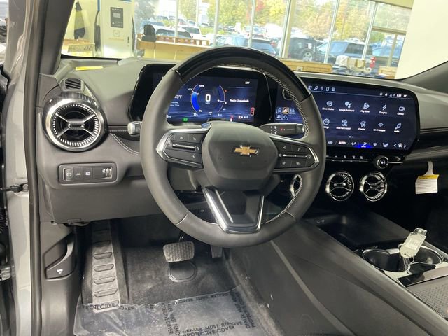 Used 2025 Chevrolet Blazer EV LT w/ Super Cruise Package AWD/4WD image 14