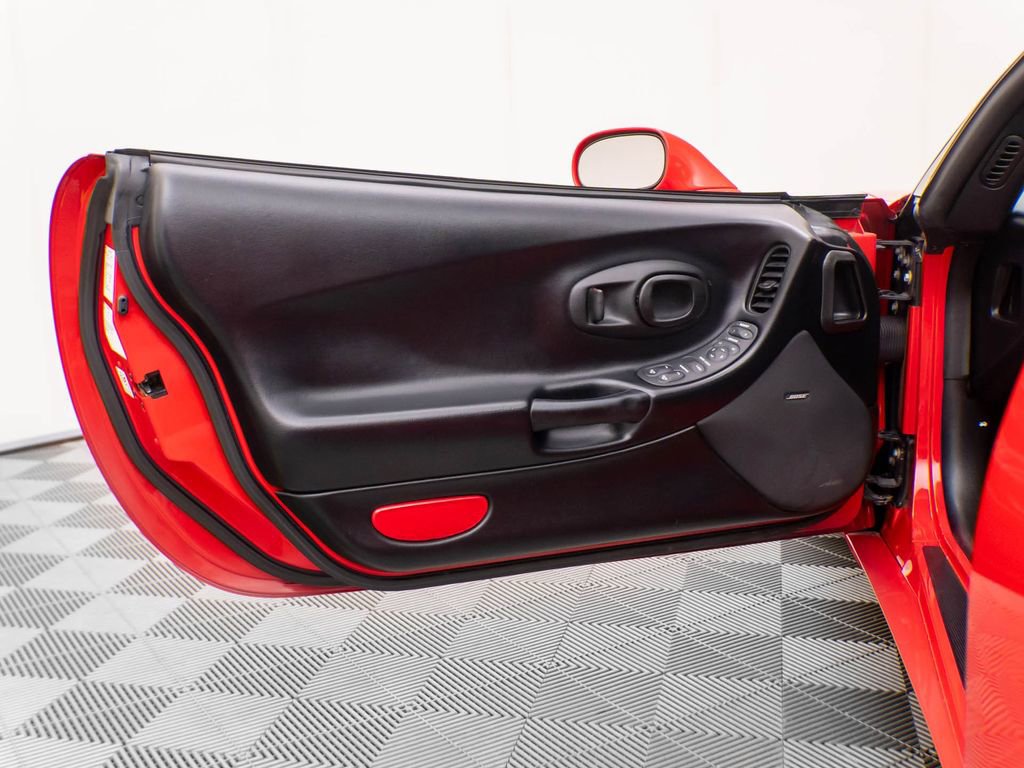 Used 2001 Chevrolet Corvette Coupe w/ Preferred Equipment Group1 image 15