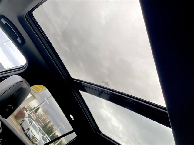 Used 2024 Cadillac XT6 Sport image 22