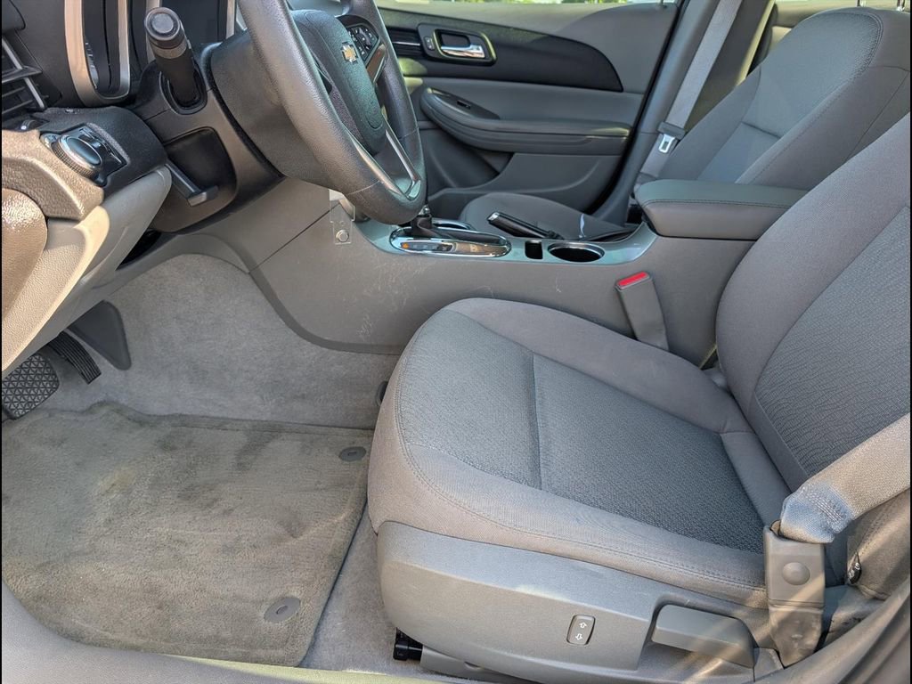 Used 2015 Chevrolet Malibu LS FWD image 12