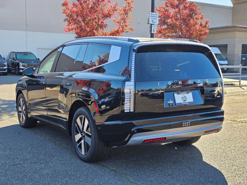 New 2026 Hyundai Ioniq 9 SEL image 5