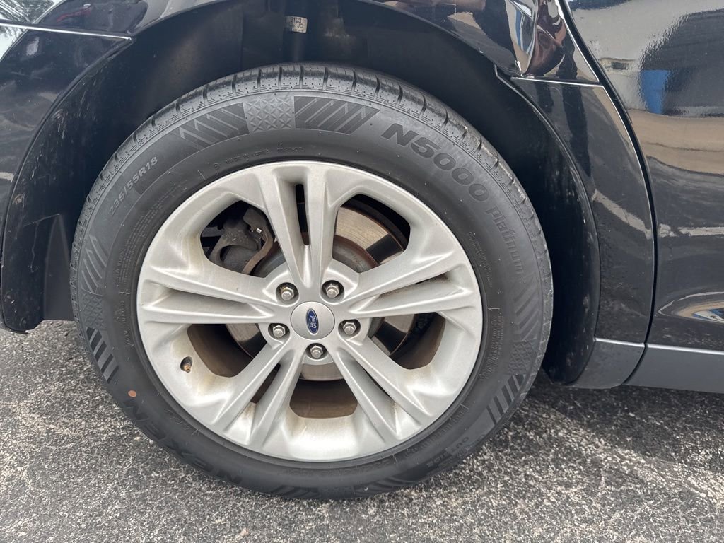 Used 2016 Ford Taurus SEL FWD image 41