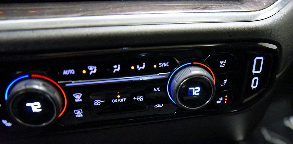 Used 2025 Chevrolet Silverado 2500 LTZ w/ Trail Boss Package image 28