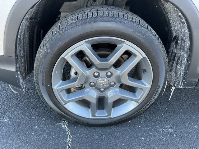 Used 2023 Honda Passport EX-L image 11