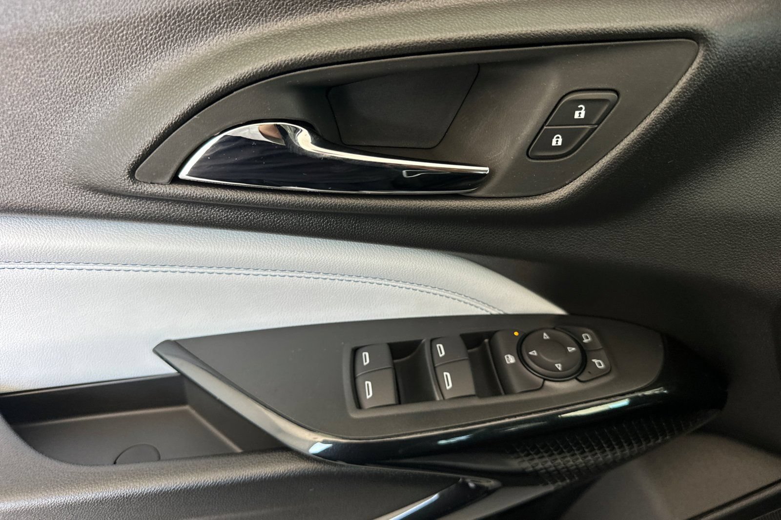 New 2026 Chevrolet Trax LT w/ Driver Confidence Package FWD image 11