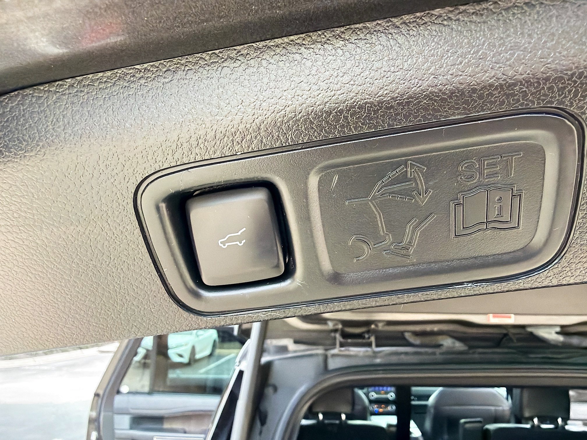 Used 2021 Ford Expedition Limited AWD/4WD image 23