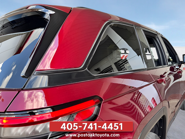 Used 2025 Jeep Grand Cherokee Limited w/ Black Appearance Package AWD/4WD image 44